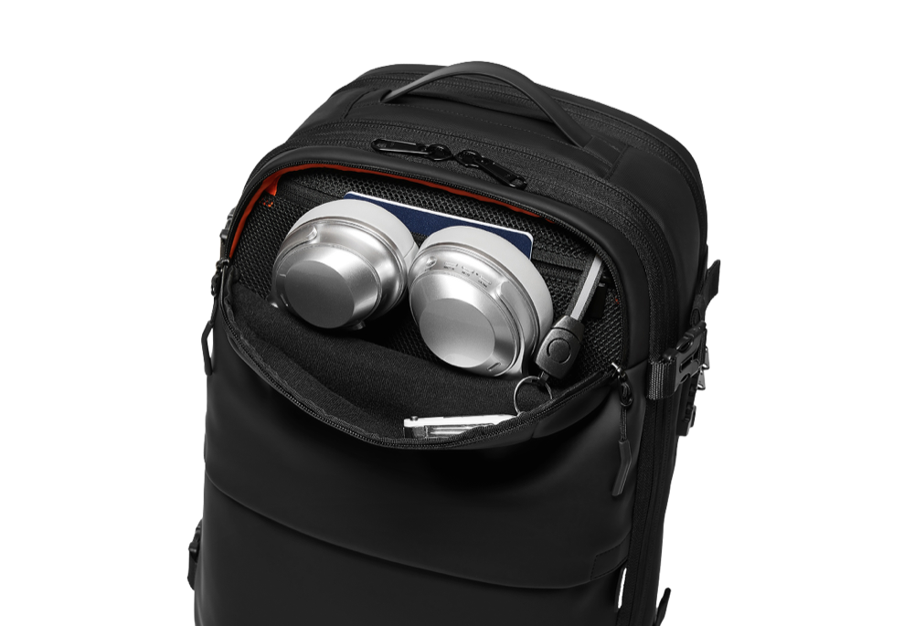 Aero - 60L Vortex Vacuum-Seal Travel Backpack